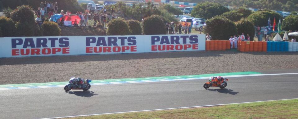 Händler-Gewinnspiel: Parts Europe und Dunlop verlosen zwei Tickets für das MotoGP-Rennen am Sachsenring. Händler-Gewinnspiel: Parts Europe und Dunlop verlosen zwei Tickets für das MotoGP-Rennen am Sachsenring.