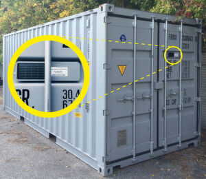 Auf ihren weltweiten Transportrouten sind die Container immer wieder rauen Witterungsbedingungen ausgesetzt. Daher müssen die Asset Tracking Module so konstruiert sein, dass sie auch extremen Temperaturbereichen von minus 40 bis plus 85 °C standhalten. Auf ihren weltweiten Transportrouten sind die Container immer wieder rauen Witterungsbedingungen ausgesetzt. Daher müssen die Asset Tracking Module so konstruiert sein, dass sie auch extremen Temperaturbereichen von minus 40 bis plus 85 °C standhalten.