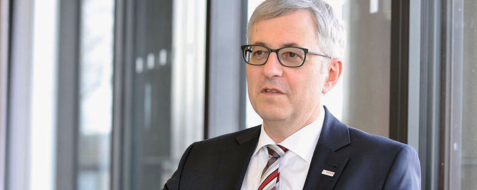 Dr. Rolf Bulander, Vorsitzender des Unternehmensbereichs Mobility Solutions von Bosch Dr. Rolf Bulander, Vorsitzender des Unternehmensbereichs Mobility Solutions von Bosch