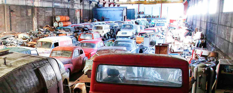Fund in Schweden: In einem alten Stahlwerk lagern 80 historische Volvo-Fahrzeuge und Ersatzteile. Fund in Schweden: In einem alten Stahlwerk lagern 80 historische Volvo-Fahrzeuge und Ersatzteile.