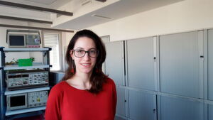 Valeria Toffoli arbeitete seit April 2016 als Applikationsingenieurin für Analog Devices (ADI). Sie studierte Elektrotechnik an der Universität Triest, wo sie auch in dem Bereich MEMS-Sensoren für biologische Anwendungen promovierte. Nach einem zweijährigen Post-Dokturalem Forschungsstipendium im Bereich Gassensoren bei der CEA in Grenoble, Frankreich, kam sie zu ADI in München (Deutschland). Bei Analog Devices arbeitet Sie in der technischen Kundenbetreuung für den Automobilbereich. Valeria Toffoli arbeitete seit April 2016 als Applikationsingenieurin für Analog Devices (ADI). Sie studierte Elektrotechnik an der Universität Triest, wo sie auch in dem Bereich MEMS-Sensoren für biologische Anwendungen promovierte. Nach einem zweijährigen Post-Dokturalem Forschungsstipendium im Bereich Gassensoren bei der CEA in Grenoble, Frankreich, kam sie zu ADI in München (Deutschland). Bei Analog Devices arbeitet Sie in der technischen Kundenbetreuung für den Automobilbereich.