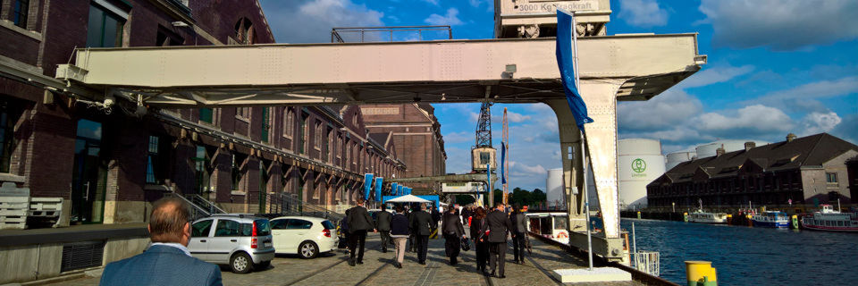 Alter Hafen – neue Technik: Am Berliner Westhafen fand die erste europäische Konferenz von GE Digital, Mind + Machines 17, statt. Alter Hafen – neue Technik: Am Berliner Westhafen fand die erste europäische Konferenz von GE Digital, Mind + Machines 17, statt.