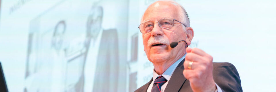 Charles „Chuck“ Hull eröffnete am ersten Tag den Kongress. Er gilt als Erfinder des 3D-Drucks und ist Mitgründer von 3D Systems. Charles „Chuck“ Hull eröffnete am ersten Tag den Kongress. Er gilt als Erfinder des 3D-Drucks und ist Mitgründer von 3D Systems.