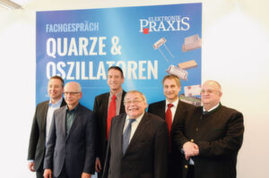 Diskutierten rege über technische Entwicklungen und Branchentrends bei Quarzen und Oszillatoren (von links): Stefan Hartmann, Epson Europe Electronics, Jürgen Reichmann, Geyer Electronic, Johann Wiesböck und Thomas Kuther, beide ELEKTRONIKPRAXIS, Jürgen Müller, KVG Quartz Crystal Technology, und Gerd Reinhold, WDI. Diskutierten rege über technische Entwicklungen und Branchentrends bei Quarzen und Oszillatoren (von links): Stefan Hartmann, Epson Europe Electronics, Jürgen Reichmann, Geyer Electronic, Johann Wiesböck und Thomas Kuther, beide ELEKTRONIKPRAXIS, Jürgen Müller, KVG Quartz Crystal Technology, und Gerd Reinhold, WDI.