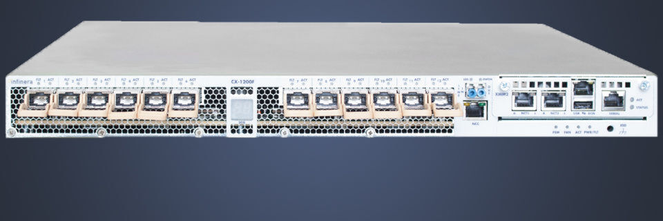 Infinera offeriert Metro-WDM-Lösungen für Cloud Service Provider, Internet Content Provider sowie Betreiber von großen Unternehmensnetzen und Rechenzentren. Infinera offeriert Metro-WDM-Lösungen für Cloud Service Provider, Internet Content Provider sowie Betreiber von großen Unternehmensnetzen und Rechenzentren.