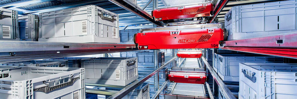 Fördertechnik ist eine der wichtigsten Disziplinen des Maschinenbaus. Vielfältige traditionelle und moderne Technologien helfen, Waren innerhalb von Unternehmen zu befördern. Fördertechnik ist eine der wichtigsten Disziplinen des Maschinenbaus. Vielfältige traditionelle und moderne Technologien helfen, Waren innerhalb von Unternehmen zu befördern.
