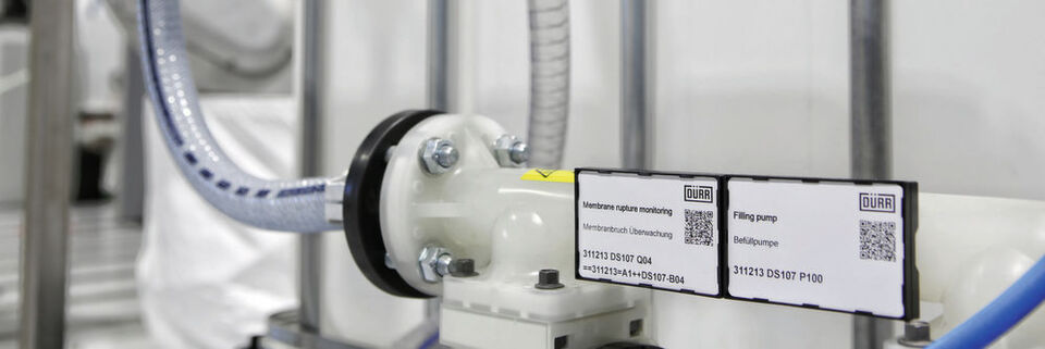 Das Einscannen der QR-Codes in der Anlage führt dank Eco-Docu direkt zum entsprechenden Funktionsteil im Teilekatalog. Das Einscannen der QR-Codes in der Anlage führt dank Eco-Docu direkt zum entsprechenden Funktionsteil im Teilekatalog.