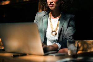 Der Online-Handel in Deutschland setzt sein stürmisches Wachstum fort. Der Online-Handel in Deutschland setzt sein stürmisches Wachstum fort.