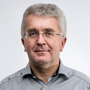 Der heutige Vice President Product Management bei Lzlabs Didier Durand hatte zuvor im Jahr 2011 bereits das Unternehmen Eranea gegründet, das sich damit beschäftigte, automatisiert Mainframe-Anwendungen in Java und auf x86er Plattformen zu transformieren. Der heutige Vice President Product Management bei Lzlabs Didier Durand hatte zuvor im Jahr 2011 bereits das Unternehmen Eranea gegründet, das sich damit beschäftigte, automatisiert Mainframe-Anwendungen in Java und auf x86er Plattformen zu transformieren.
