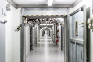 Der Zustand des Deltalis-Rechenzentrums lässt sich jederzeit in Echtzeit überprüfen, indem der Stromverbrauch, die Leistung kritischer Systeme und wichtige Ressourcen wie Alarmmeldungen untersucht werden. Der Zustand des Deltalis-Rechenzentrums lässt sich jederzeit in Echtzeit überprüfen, indem der Stromverbrauch, die Leistung kritischer Systeme und wichtige Ressourcen wie Alarmmeldungen untersucht werden.