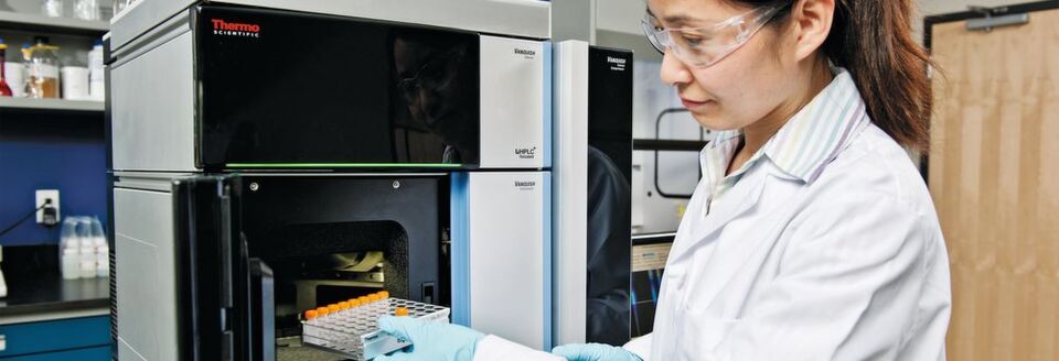 Durch die Optimierung einiger Analyse-Parameter kann die Produktivität einer UHPLC-Anlage gesteigert werden. Durch die Optimierung einiger Analyse-Parameter kann die Produktivität einer UHPLC-Anlage gesteigert werden.