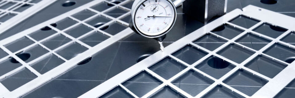 Mit dem Flatmaster 55 erzielt Wöhrer Metallbautechnik die gewünschte hohe Ebenheit. Mit dem Flatmaster 55 erzielt Wöhrer Metallbautechnik die gewünschte hohe Ebenheit.