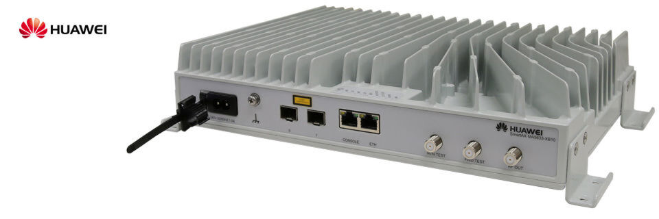 Kompakt und passiv gekühlt soll der Coaxial Media Converter auch mit knappen Platzverhältnissen klarkommen. Kompakt und passiv gekühlt soll der Coaxial Media Converter auch mit knappen Platzverhältnissen klarkommen.
