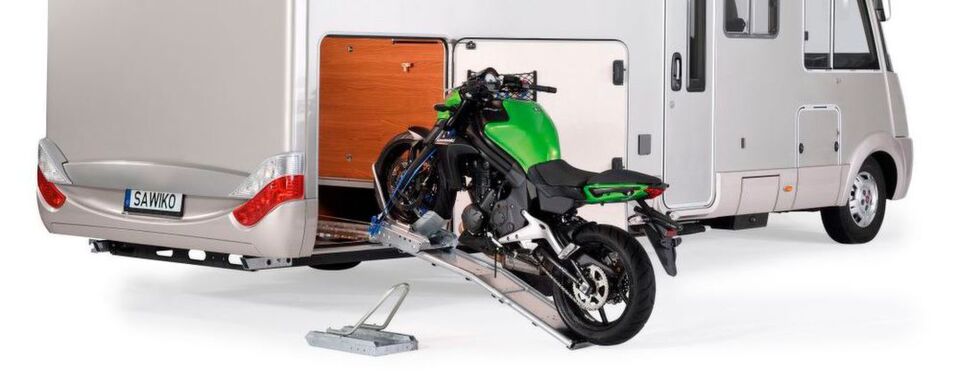 Für Roller oder Fahrräder ist der Garageneinzug Trineo geeignet. Diesen gibt es in der elektronischen und manuellen Version. Für Roller oder Fahrräder ist der Garageneinzug Trineo geeignet. Diesen gibt es in der elektronischen und manuellen Version.