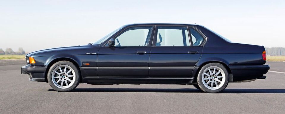 Spitze in der Nobelklasse und in der Zulassungsstatistik vor der S-Klasse: Der erste V12 brachte BMW ganz nach vorn. Spitze in der Nobelklasse und in der Zulassungsstatistik vor der S-Klasse: Der erste V12 brachte BMW ganz nach vorn.