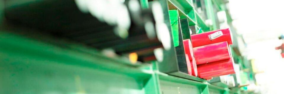 Weil Günther + Schramm die Logistik beim Werkzeughersteller Apex managed, sinken deren Bestände und gleichzeitig entsteht mehr Platz für die Produktion. Weil Günther + Schramm die Logistik beim Werkzeughersteller Apex managed, sinken deren Bestände und gleichzeitig entsteht mehr Platz für die Produktion.
