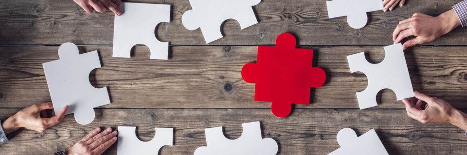 Cloud-Services sollten sich einfach und nahtlos kombinieren lassen. Cloud-Services sollten sich einfach und nahtlos kombinieren lassen.