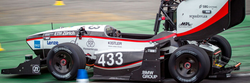 Für die neue Wettbewerbsklasse Driverless der Formula Student 2017 meldeten sich 15 Teams an. Für die neue Wettbewerbsklasse Driverless der Formula Student 2017 meldeten sich 15 Teams an.