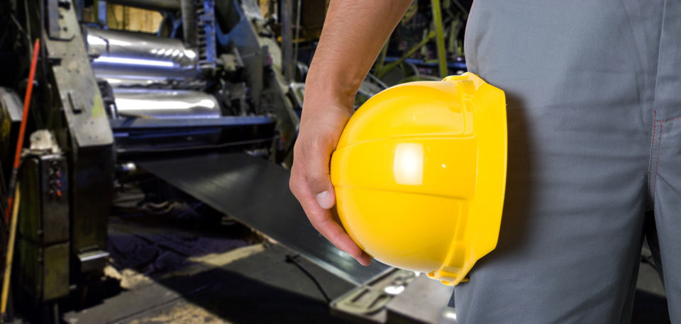 Ein System gilt als "Safety Critical System", wenn hierbei ein Ausfall oder eine Fehlfunktion fatale folgen für menschliche Sicherheit hat. Dabei sind nicht nur schwere Anlagen gemeint; auch Systemfehler in alltäglichen Anwendungen können in diese Kategorie fallen. Ein System gilt als "Safety Critical System", wenn hierbei ein Ausfall oder eine Fehlfunktion fatale folgen für menschliche Sicherheit hat. Dabei sind nicht nur schwere Anlagen gemeint; auch Systemfehler in alltäglichen Anwendungen können in diese Kategorie fallen.