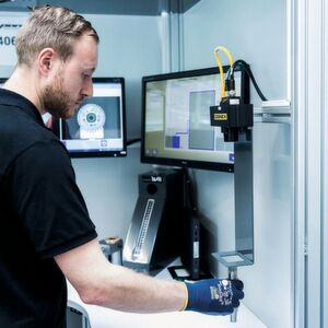 Bei Pankl ist der „ivii.smartdesk“ mit AR-basierter Bildverarbeitungstechnologie bereits im Einsatz. Bei Pankl ist der „ivii.smartdesk“ mit AR-basierter Bildverarbeitungstechnologie bereits im Einsatz.