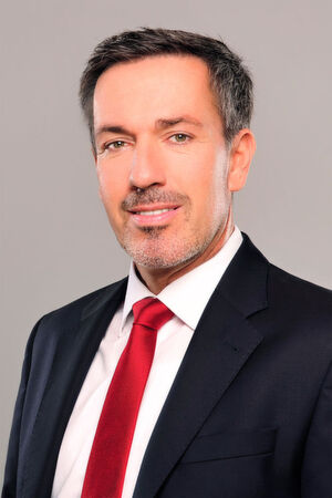 Thomas Hellweg, Vice President und Geschäftsführer DACH-Region bei Tmaxsoft, äußert auch gerne einnmal Spitzen gegen Oracle und Mainframe-IBM. Thomas Hellweg, Vice President und Geschäftsführer DACH-Region bei Tmaxsoft, äußert auch gerne einnmal Spitzen gegen Oracle und Mainframe-IBM.