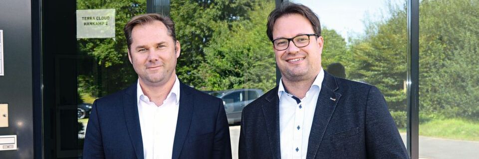 Marc Hurrelmann (r.), Geschäftsführer bei Midland IT, und Terra-Cloud-Chef Martin Klein verbindet die gleiche As-a-Service-Philosophie. Marc Hurrelmann (r.), Geschäftsführer bei Midland IT, und Terra-Cloud-Chef Martin Klein verbindet die gleiche As-a-Service-Philosophie.
