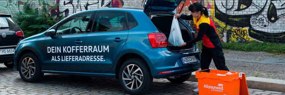 Das neue Pilotprojekt von DHL und VW steht unter dem Motto „Dein Kofferraum als Lieferadresse“. Das neue Pilotprojekt von DHL und VW steht unter dem Motto „Dein Kofferraum als Lieferadresse“.