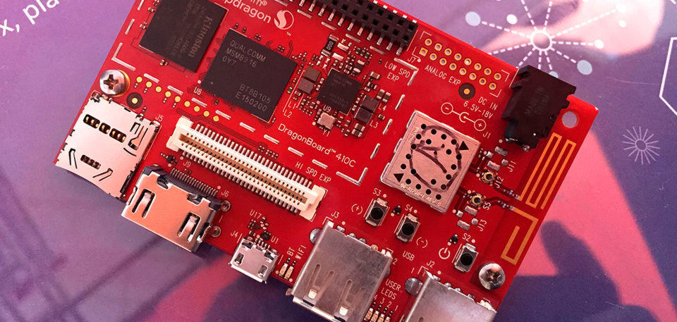 DragonBoard 410c: eines der ersten ARMv8-64-Bit-Entwicklungsboards, das in großen Stückzahlen produziert wird. DragonBoard 410c: eines der ersten ARMv8-64-Bit-Entwicklungsboards, das in großen Stückzahlen produziert wird.