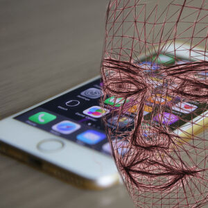 Experten erwarten, dass Apple heute Abend ein komplett neues iPhone vorstellt, bei dem eine sichere Gesichtserkennung den Touch-ID-Fingerabdruckscanner ersetzt. Experten erwarten, dass Apple heute Abend ein komplett neues iPhone vorstellt, bei dem eine sichere Gesichtserkennung den Touch-ID-Fingerabdruckscanner ersetzt.