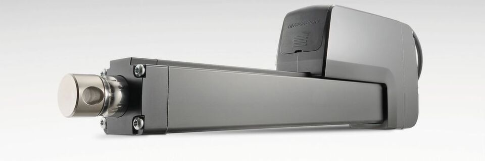 Der Schwerlast-Linearaktuator Electrak HD, ausgestattet mit der modernsten integrierten Steuerungstechnik seiner Klasse, zählt jetzt eine Synchronisierungsoption zu seinem Leistungsspektrum. Der Schwerlast-Linearaktuator Electrak HD, ausgestattet mit der modernsten integrierten Steuerungstechnik seiner Klasse, zählt jetzt eine Synchronisierungsoption zu seinem Leistungsspektrum.