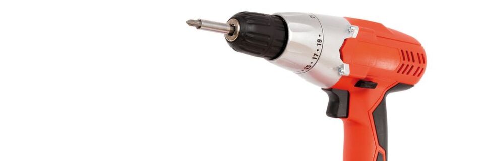Ein Akkuschrauber darf in einer guten Werkzeugausstattung nicht fehlen. Jedoch wird das Gefahrenpotenzial der Lithium-Ionen-Akkus häufig unterschätzt. Ein Akkuschrauber darf in einer guten Werkzeugausstattung nicht fehlen. Jedoch wird das Gefahrenpotenzial der Lithium-Ionen-Akkus häufig unterschätzt.