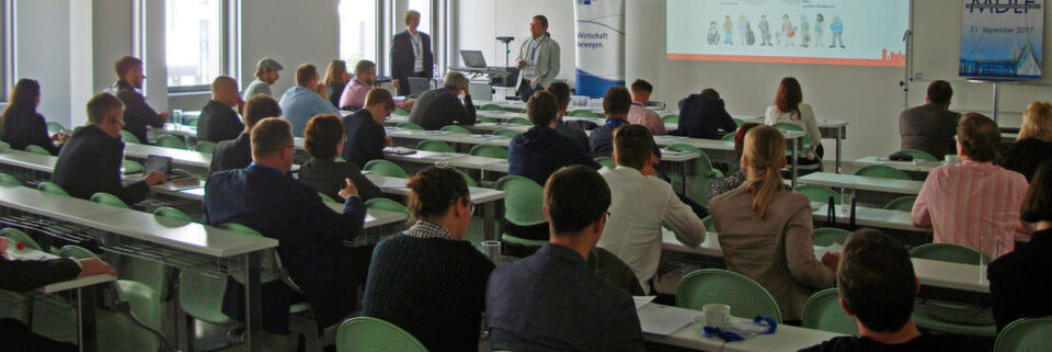 Beim Mitteldeutschen Logistikkongress ging es unter anderem um Innovationen in der Branche, Weiterbildungen und Technologietransfer. Beim Mitteldeutschen Logistikkongress ging es unter anderem um Innovationen in der Branche, Weiterbildungen und Technologietransfer.