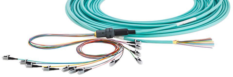 PerCONNECT ist ein neuer Lösungsansatz von Rosenberger OSI für die Büro- und Gebäudeverkabelung. PerCONNECT ist ein neuer Lösungsansatz von Rosenberger OSI für die Büro- und Gebäudeverkabelung.