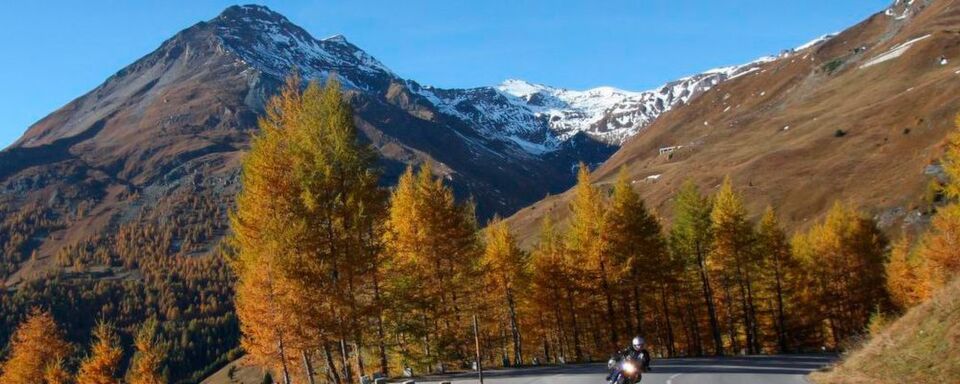 Auch im Herbst hat das Motorradfahren schöne Seiten Auch im Herbst hat das Motorradfahren schöne Seiten
