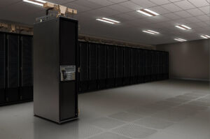 Und so sieht derselbe Platz im Rechenzentrum mit einer HGX-Einheit bestückt mit 8 Tesla V100 GPUs aus, die 3 Kilowatt pro Sekunde benötigt bei derselben Arbeitslast: Die Auswertung von 45.000 Bildern pro Sekunde. Und so sieht derselbe Platz im Rechenzentrum mit einer HGX-Einheit bestückt mit 8 Tesla V100 GPUs aus, die 3 Kilowatt pro Sekunde benötigt bei derselben Arbeitslast: Die Auswertung von 45.000 Bildern pro Sekunde.
