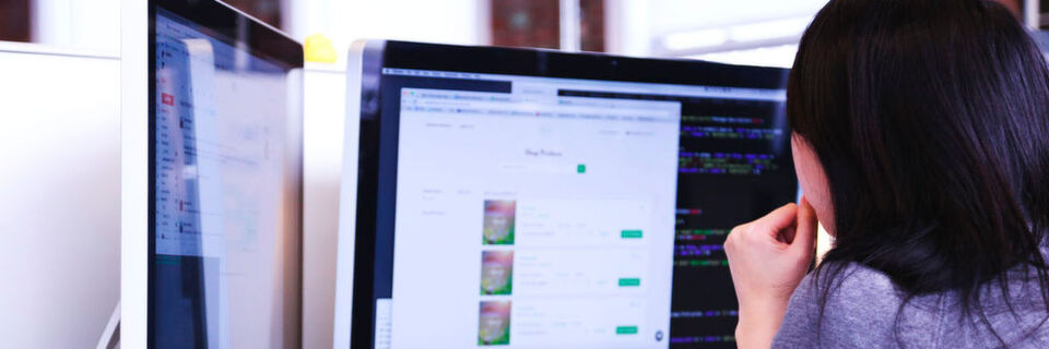 Beim Schreiben von Testfällen hilft es, sich in eine dritte Person hineinzuversetzen, die sich mit der Software nicht auskennt. Beim Schreiben von Testfällen hilft es, sich in eine dritte Person hineinzuversetzen, die sich mit der Software nicht auskennt.