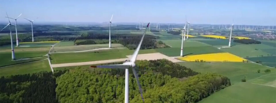 Das Rechenzentrum von der Westfalen Wind IT GmbH & Co. KG befindet sich in der Windmühle, und zwar in luftiger Höhe. Das Rechenzentrum von der Westfalen Wind IT GmbH & Co. KG befindet sich in der Windmühle, und zwar in luftiger Höhe.