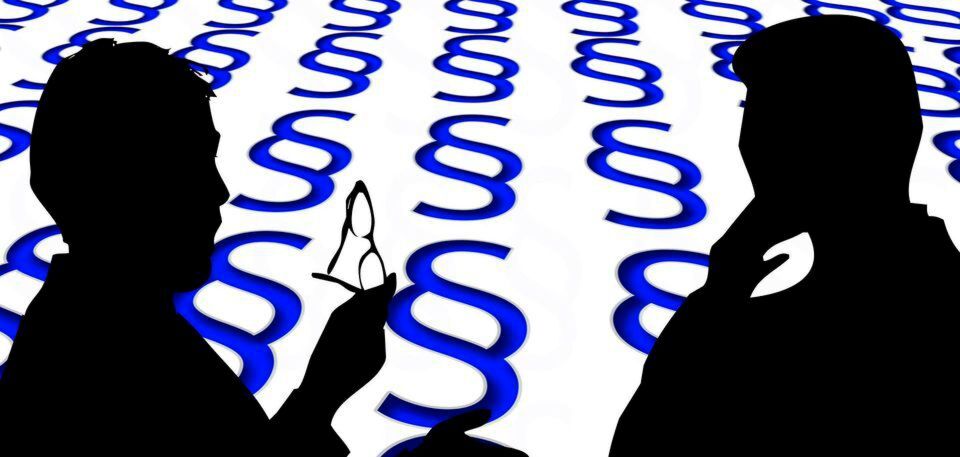 Am 25. Mai 2018 endet die Übergangsfrist für die europäische Datenschutz-Grundverordnung. Betroffen sind alle europäischen Unternehmen. Am 25. Mai 2018 endet die Übergangsfrist für die europäische Datenschutz-Grundverordnung. Betroffen sind alle europäischen Unternehmen.