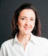 Ana Topolic ist Director Marketing Communications bei Magna Europe und Magna Steyr. Ana Topolic ist Director Marketing Communications bei Magna Europe und Magna Steyr.