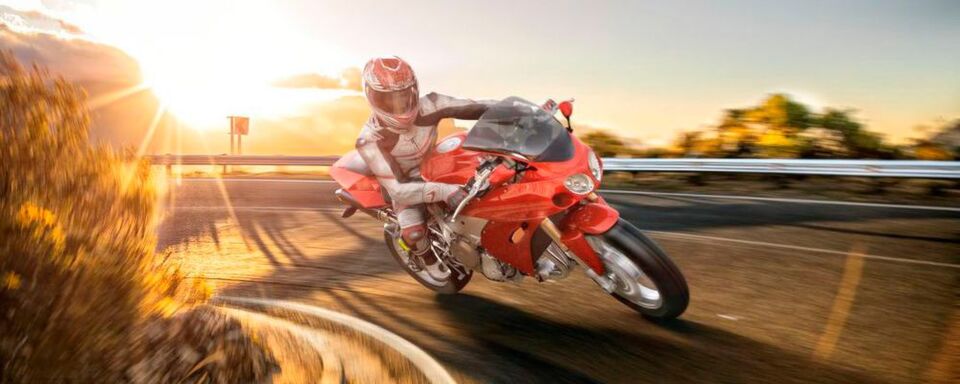 Bosch hat viele Innovationen im Köcher, um das Motorrad der Zukunft deutlich sicherer zu machen. Bosch hat viele Innovationen im Köcher, um das Motorrad der Zukunft deutlich sicherer zu machen.