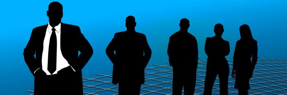 Nur 42 Prozent der Führungskräfte verantworten die digitale Transformation des Unternehmens. Ideen für Innovationen kommen meist aus der IT-Abteilung. Nur 42 Prozent der Führungskräfte verantworten die digitale Transformation des Unternehmens. Ideen für Innovationen kommen meist aus der IT-Abteilung.