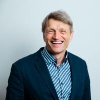 Thilo Büsching ist seit 2003 Professor für digitale Medienwirtschaft an der Hochschule Würzburg-Schweinfurt und seit 2015 Leiter des Studiengangs Medienmanagement. Thilo Büsching ist seit 2003 Professor für digitale Medienwirtschaft an der Hochschule Würzburg-Schweinfurt und seit 2015 Leiter des Studiengangs Medienmanagement.