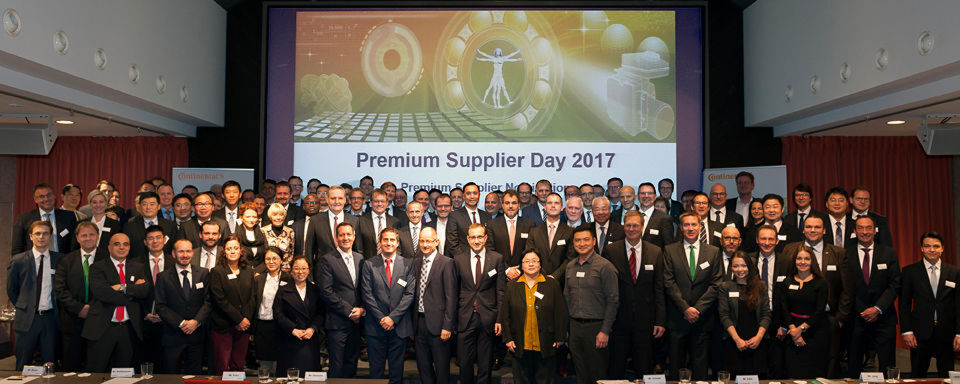 Beim vierten gemeinsamen „Premium Supplier Day“ haben Continental und Schaeffler sechs Unternehmen zu neuen Premium-Lieferanten ernannt. Diese gehören nun dem „Premium Supplier Circle“ an. Beim vierten gemeinsamen „Premium Supplier Day“ haben Continental und Schaeffler sechs Unternehmen zu neuen Premium-Lieferanten ernannt. Diese gehören nun dem „Premium Supplier Circle“ an.