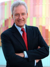 Peter Schreiber ist Inhaber des auf den B2B-Vertrieb spezialisierten Trainings- und Beratungsunternehmens PETER SCHREIBER & PARTNER. Peter Schreiber ist Inhaber des auf den B2B-Vertrieb spezialisierten Trainings- und Beratungsunternehmens PETER SCHREIBER & PARTNER.