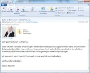 Ransomware wird vorzugsweise an Personalabteilungen gesendet. Warum? Weil die Chancen, dass jemand den Anhang einer solchen E-Mail öffnet ziemlich hoch sind. Ransomware wird vorzugsweise an Personalabteilungen gesendet. Warum? Weil die Chancen, dass jemand den Anhang einer solchen E-Mail öffnet ziemlich hoch sind.
