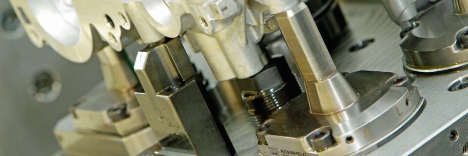 Große Kräfte auf kleinstem Raum: Die hydraulische Spanntechnik hat sich beim Spannen von schweren Werkstücken bewährt. Große Kräfte auf kleinstem Raum: Die hydraulische Spanntechnik hat sich beim Spannen von schweren Werkstücken bewährt.