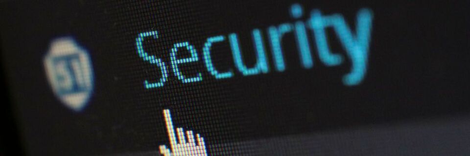 Versicherungspolicen können die IT-Sicherheitsstrategie sinnvoll ergänzen. Versicherungspolicen können die IT-Sicherheitsstrategie sinnvoll ergänzen.