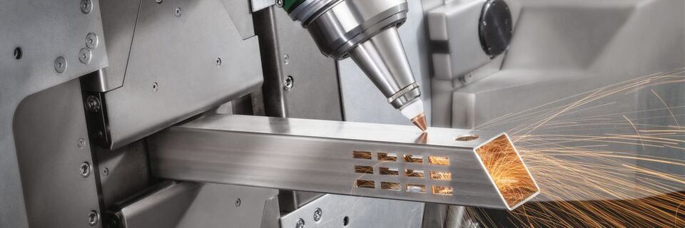 Mit Laserschneidmaschinen lassen sich Rohre so bearbeiten, dass sich viele Konstruktionsmöglichkeiten eröffnen. Mit Laserschneidmaschinen lassen sich Rohre so bearbeiten, dass sich viele Konstruktionsmöglichkeiten eröffnen.