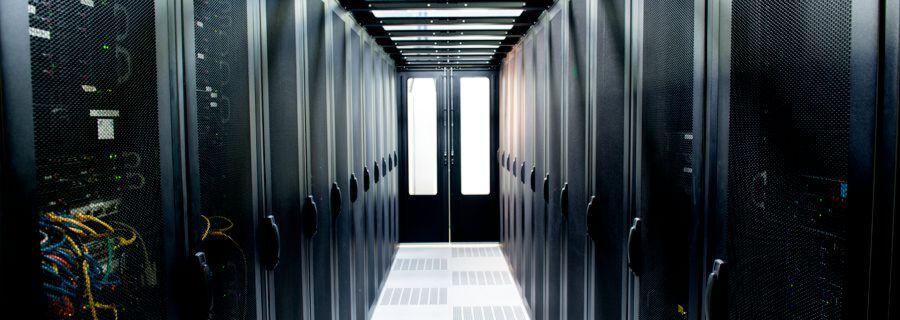Die fusionierte Einheit bietet auf über 2.000 Quadratmeter Rechenzentrumsfläche Platz für mehr als 25.000 Server. Die fusionierte Einheit bietet auf über 2.000 Quadratmeter Rechenzentrumsfläche Platz für mehr als 25.000 Server.