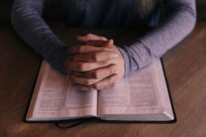 Der von Papst Gregor I formulierte „Lasterkatalog“ ist nicht nur in der Kirche relevant, sondern lässt sich auch die Führungskräfte von heute anwenden. Der von Papst Gregor I formulierte „Lasterkatalog“ ist nicht nur in der Kirche relevant, sondern lässt sich auch die Führungskräfte von heute anwenden.